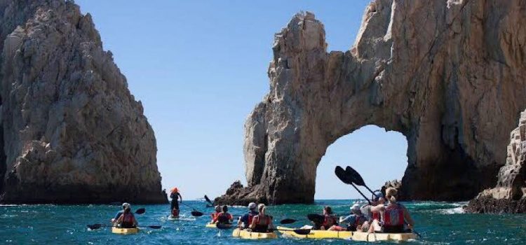 Los mexicanos quieren broncearse en Los Cabos