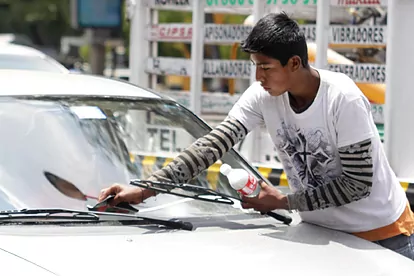 Regresan los limpiaparabrisas a las calles de Navojoa