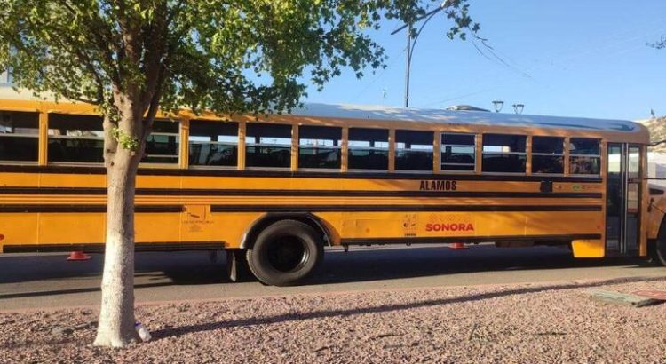 Entrega gobernador de Sonora unidades de transporte escolar a 10 municipios
