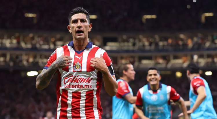 Chivas gana; América logra empatar