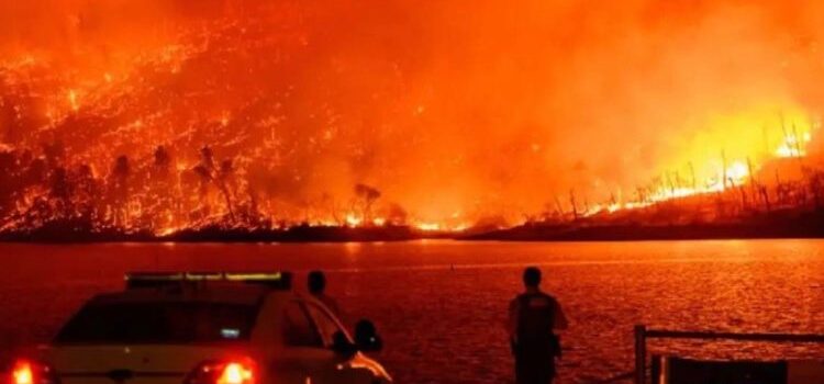 Desalojo masivo en California: el incendio Thompson obliga a miles a evacuar